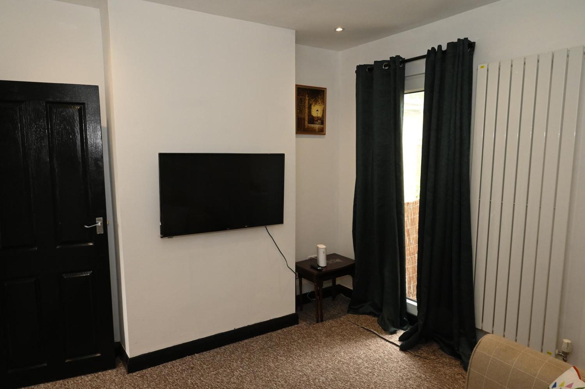 Cozy Luton Apartment Chatham  Luaran gambar