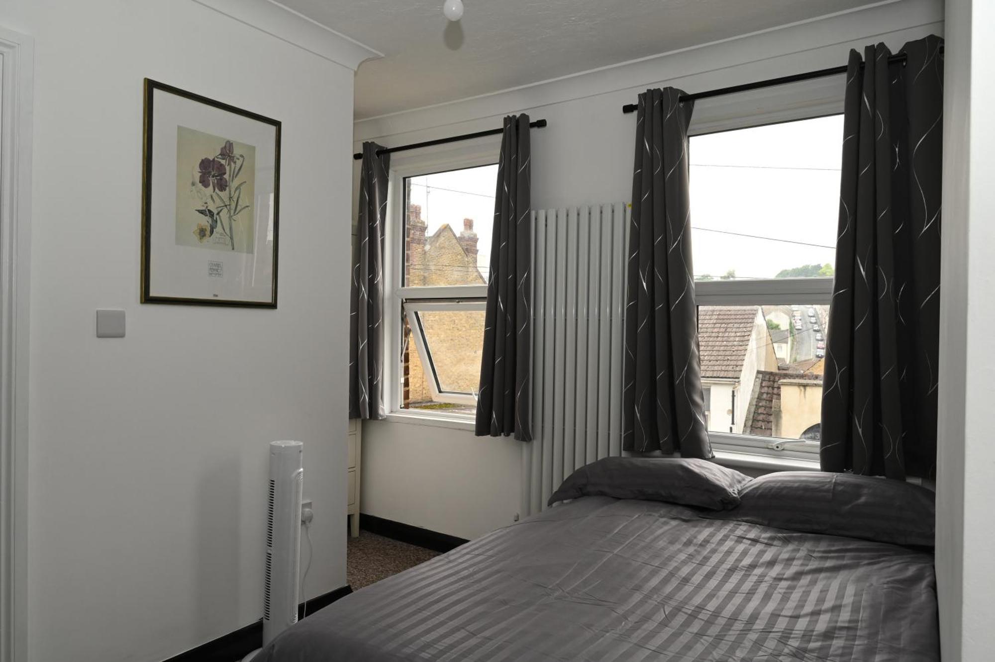 Cozy Luton Apartment Chatham  Luaran gambar
